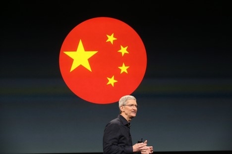 지난 2014년 애플 CEO 팀 쿡이 중국의 마카이 부총리를 만났다(출처: 구글)